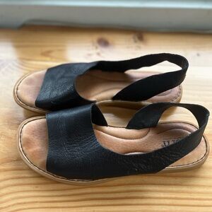Born Inlet Sandal size 8